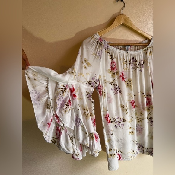 Fever Women's Top Size M Multicolored Floral Round Neck Ruffle slevees - Picture 4 of 15